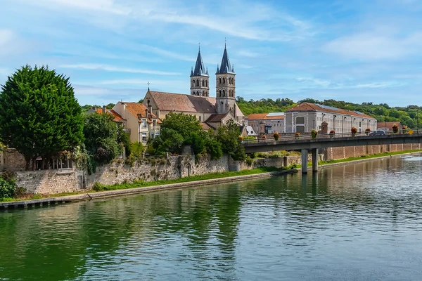Melun